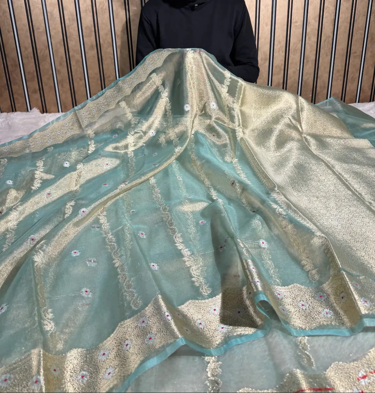 Metallic Sky Blue Kora Tissue Silk Meenakari Traditional Weave Banarasi Saree - Image 2