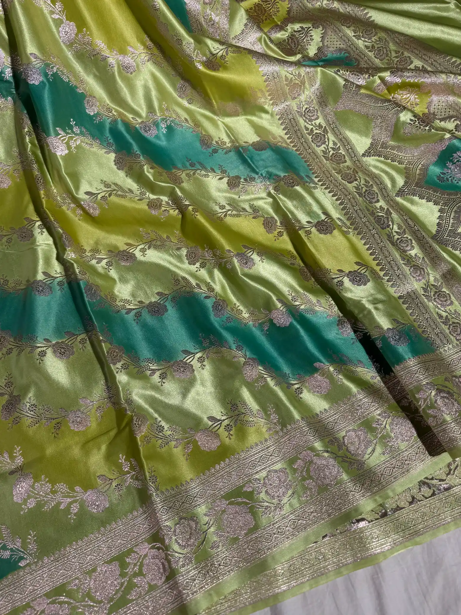 Multi Green colour Banarasi Mashru Katan Silk Handbrush Saree with Rich Pallu and Blouse - Image 2