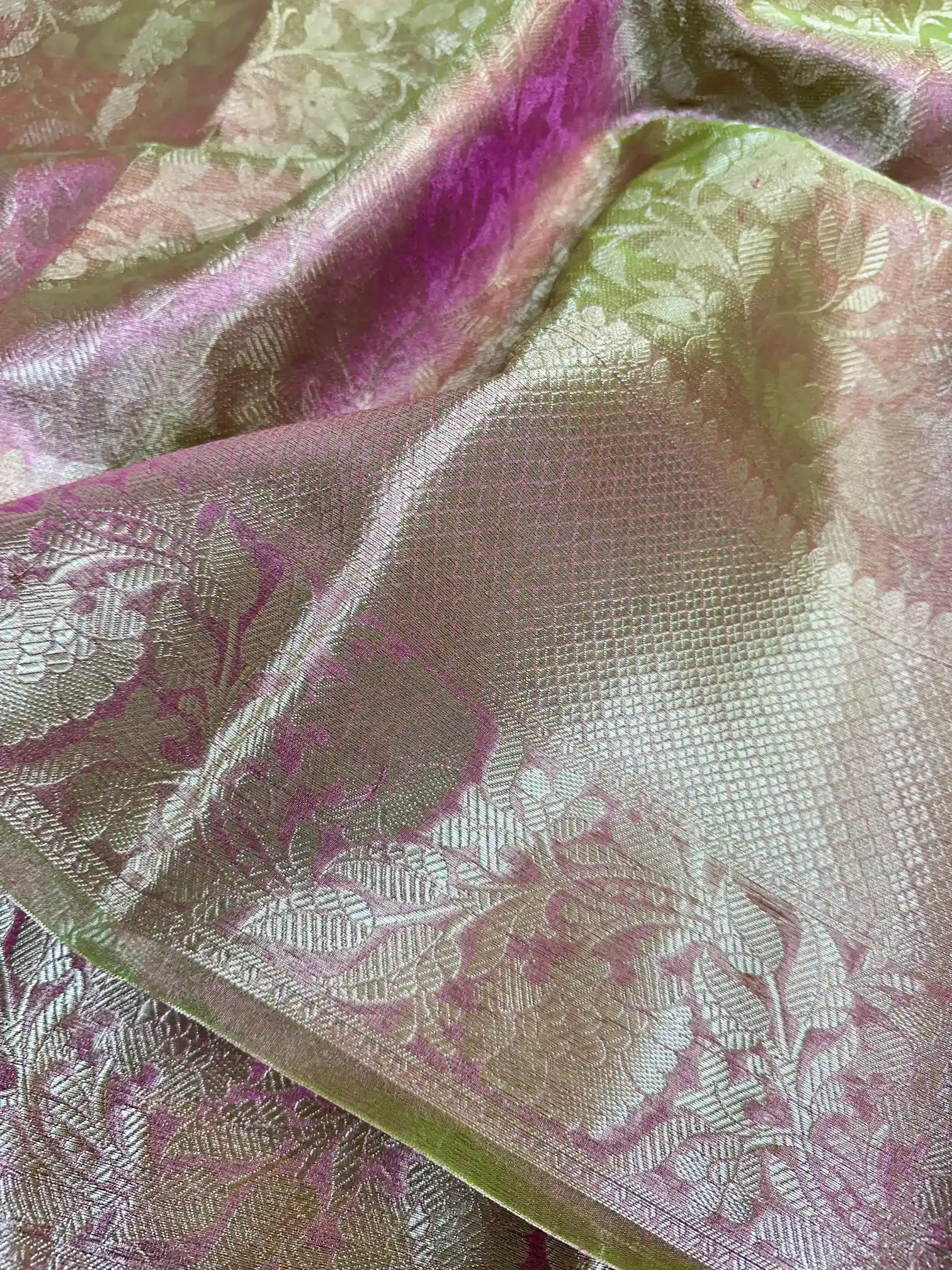 Neon Pink Kubera Pattu Glass Tissue Silk Saree - Image 2