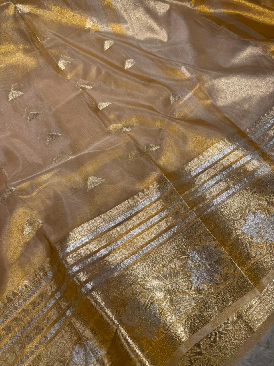 Never Seen Before Copper Tissue Silk Traditional Weave Banarasi Saree - Image 2
