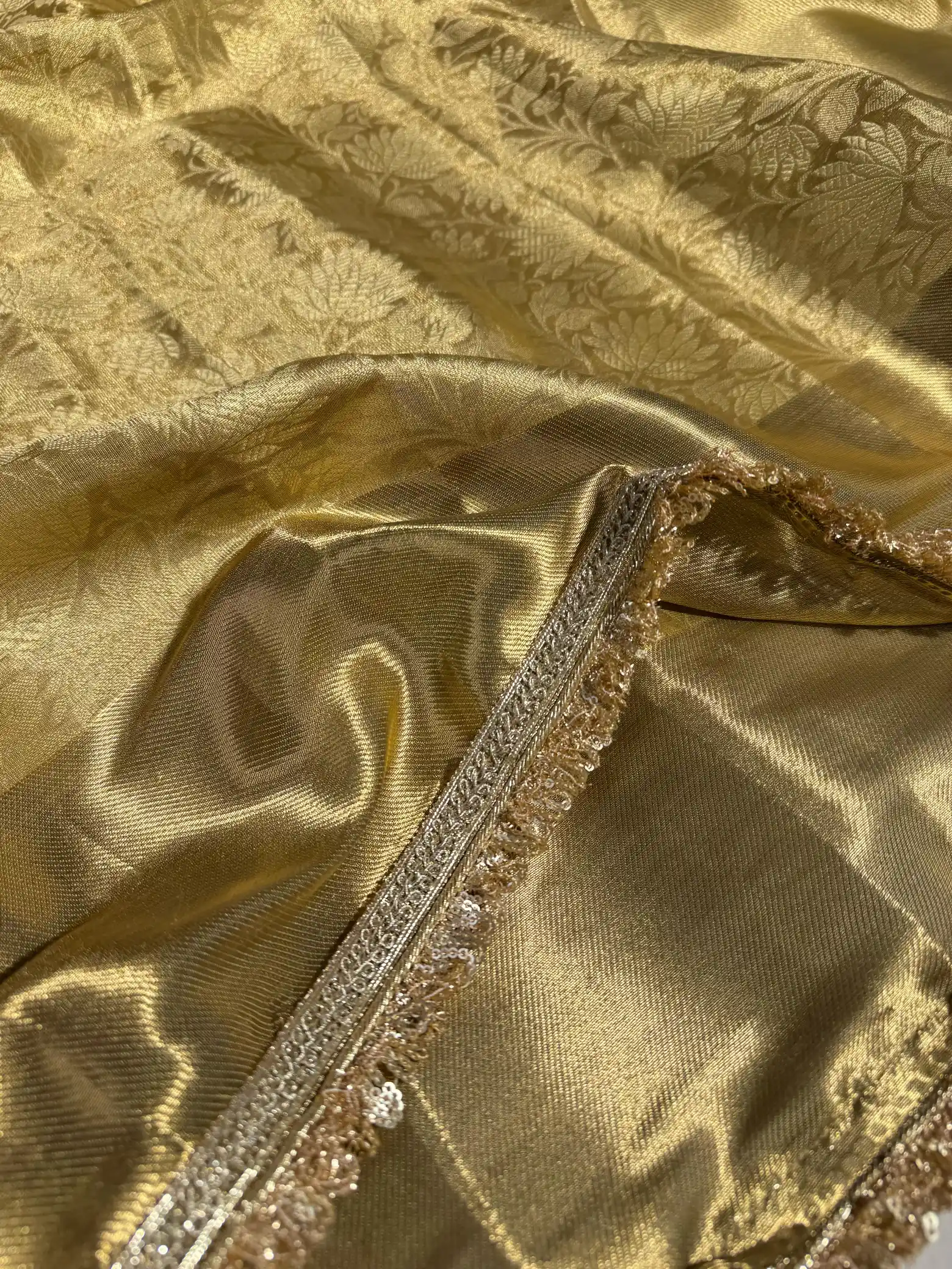 Nita Ambani Ma’am Inspired Kanjeevaram Tissue Silk Lace Attached Saree - Image 3