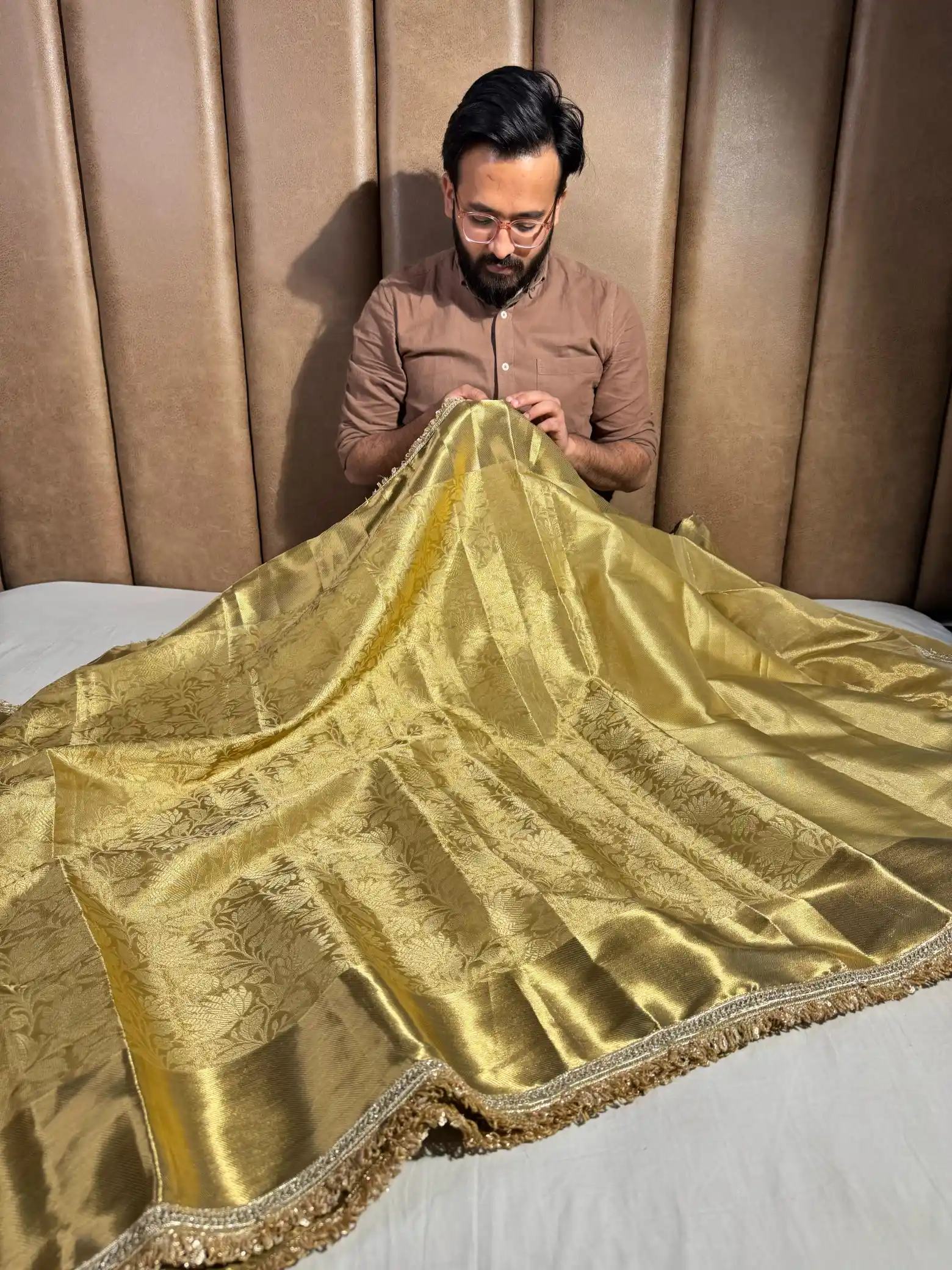 Nita Ambani Ma’am Inspired Kanjeevaram Tissue Silk Lace Attached Saree - Image 4