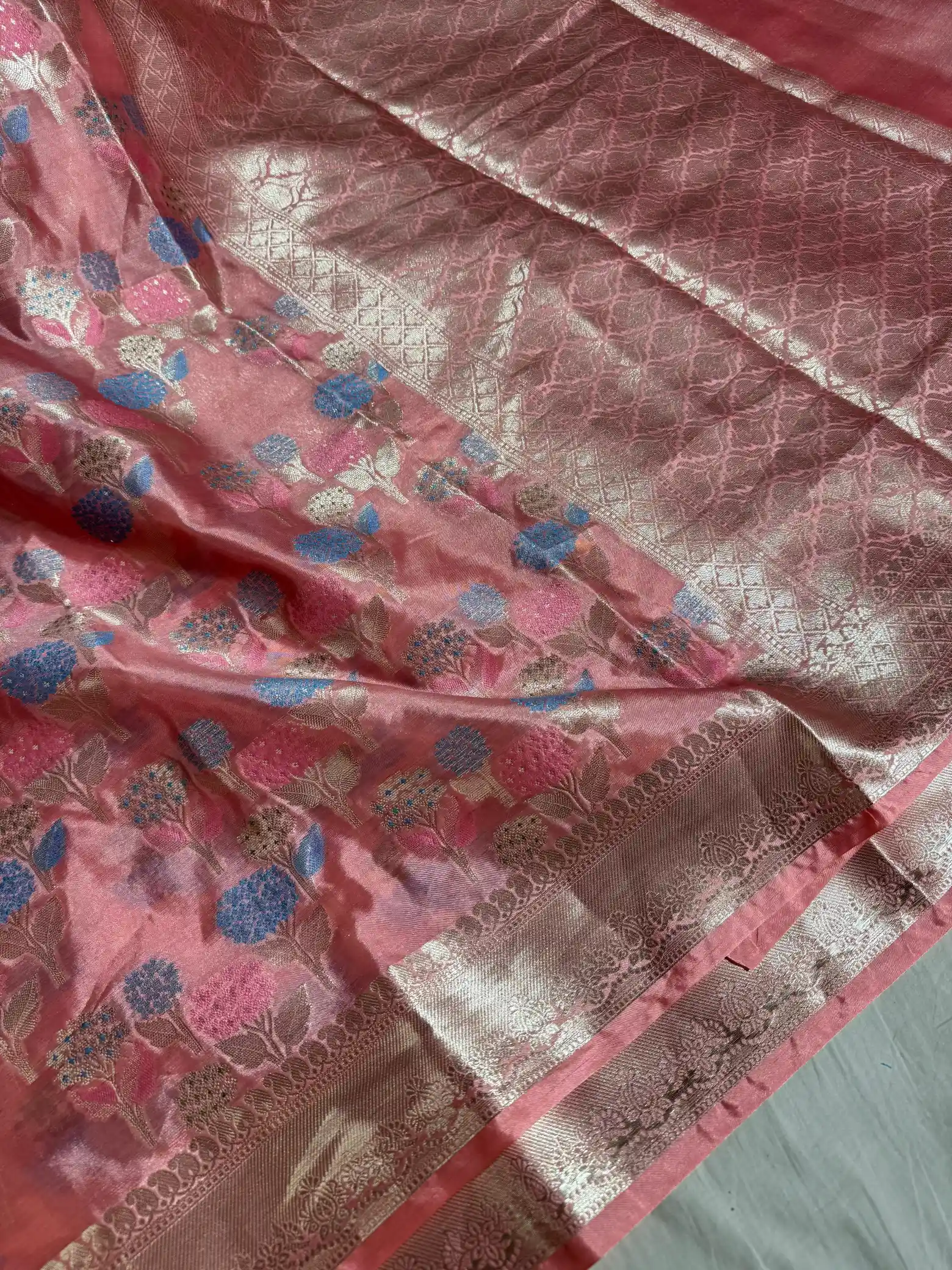 Nita Ambani Ma’am Inspired Peach Katan Silk Floral Embossed Meenakari Banarasi Saree - Image 3