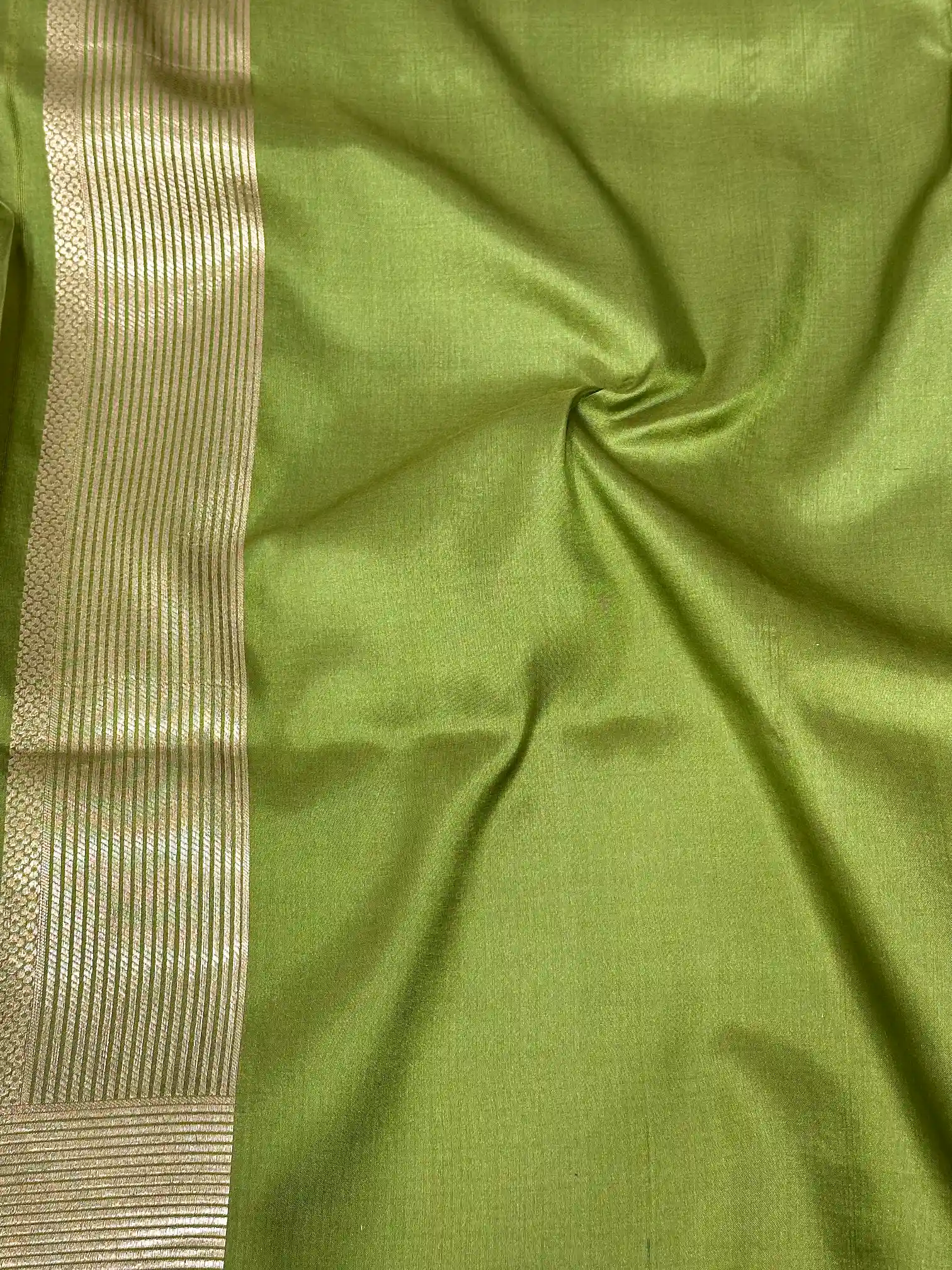 Parrot Green Embossed Meenakari Pure Katan Silk Saree - Image 6