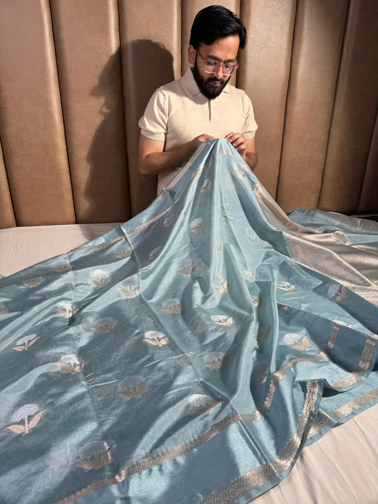 Pastel Blue Chiniya Silk Flower Buta Banarasi Saree - Image 3