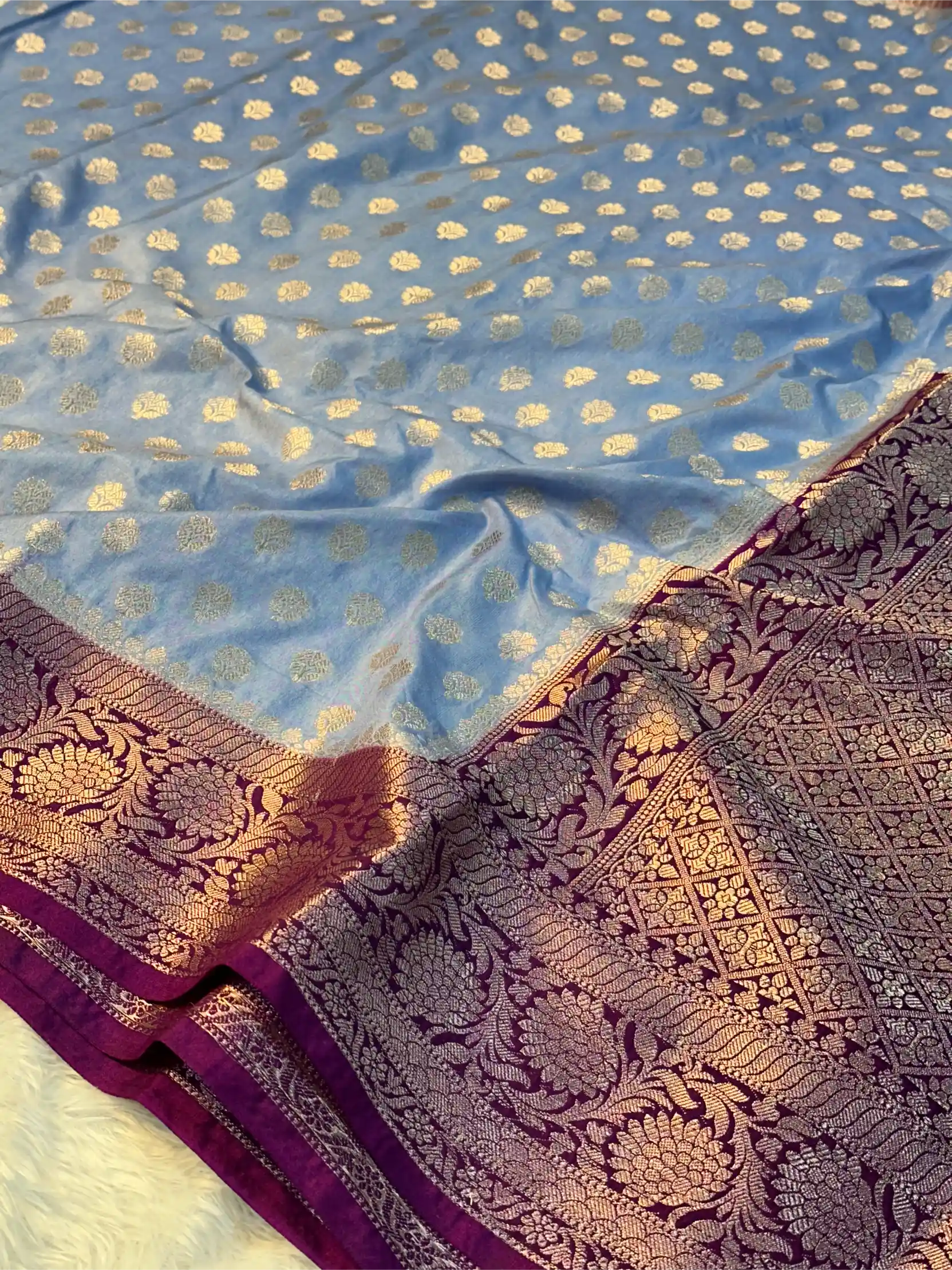 Powder Blue Chiniya Silk Khaddi Buti Banarasi Saree - Image 3
