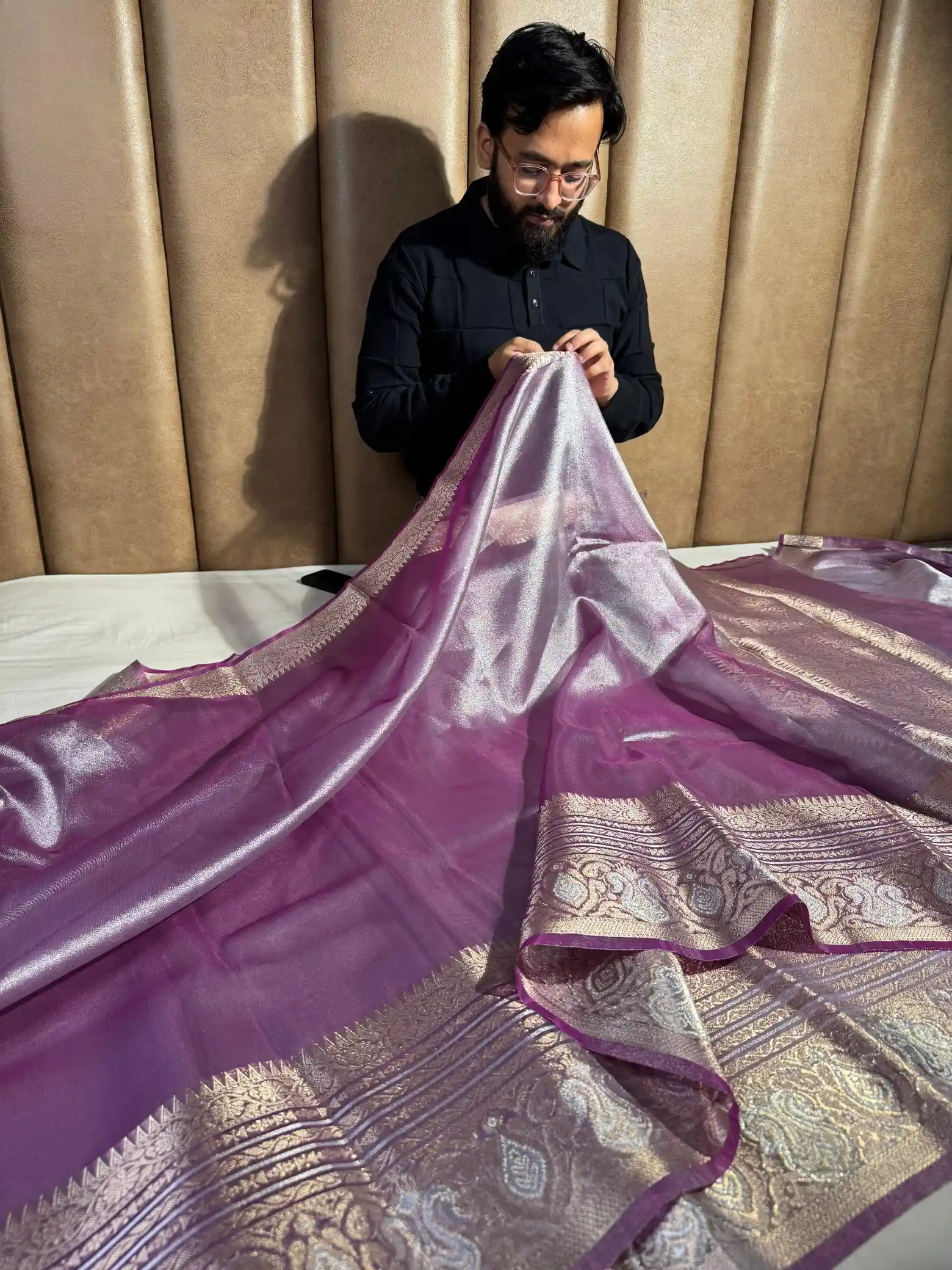 Subtle Lavender Tissue Silk Saree with Rich Pallu and Blouse - Image 3
