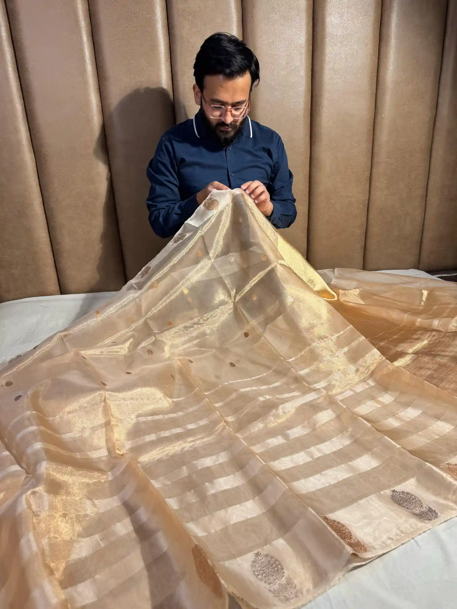 Pure Handloom Kadhua Tissue Saree with Rich Pallu and Blouse - Image 3