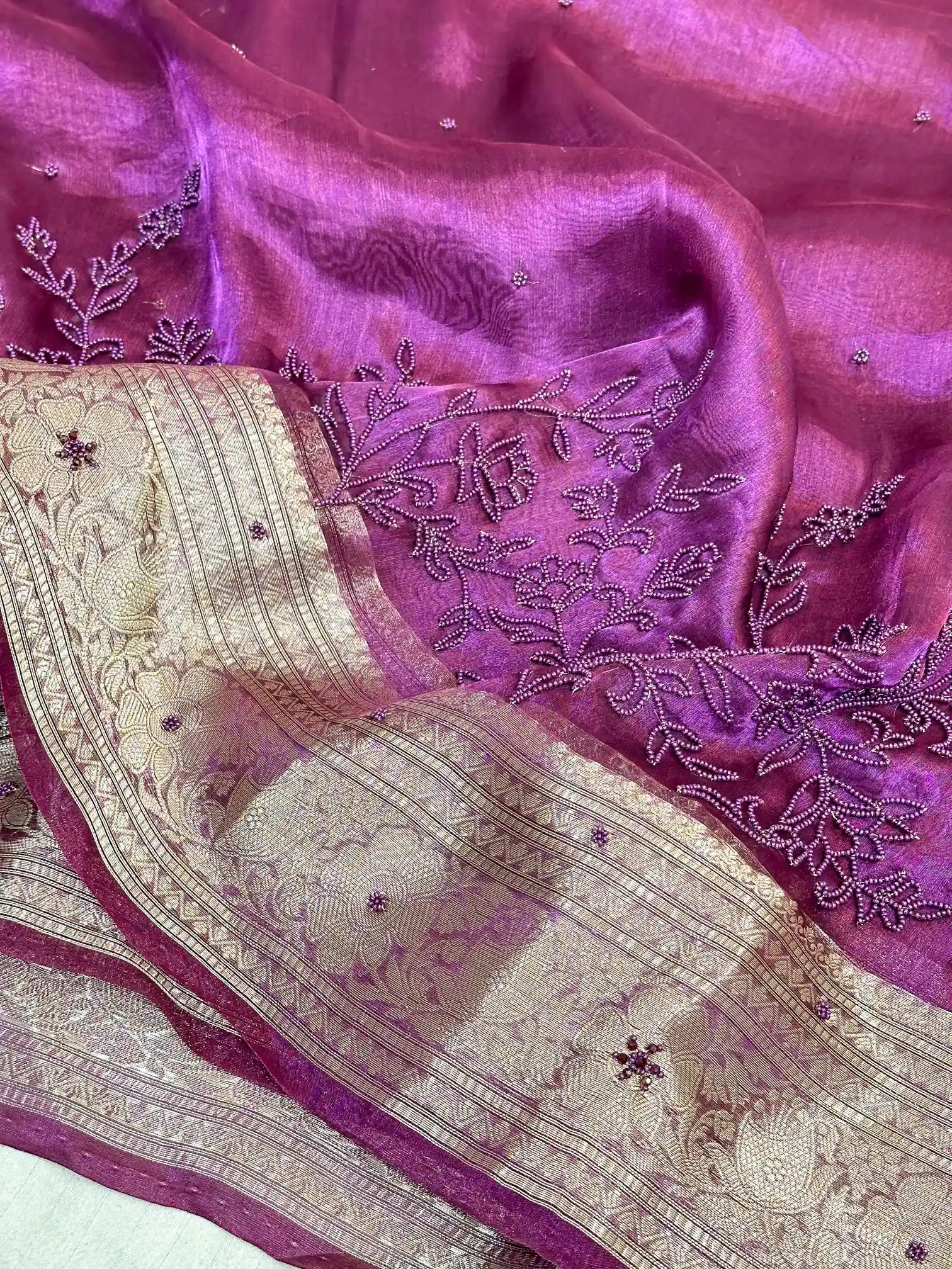 Rani Majenta Premium Handwork Pure Tissue Silk Banarasi Saree - Image 4