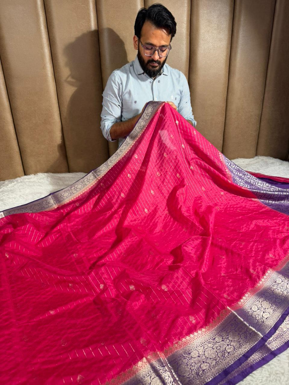 Rani Pink Chinia Silk with Contrast Purple Border Banarasi Saree - Image 3