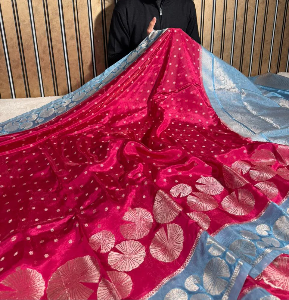 Rani Pink Firozi Contrast Border Chinia Silk Banarasi Saree - Image 3