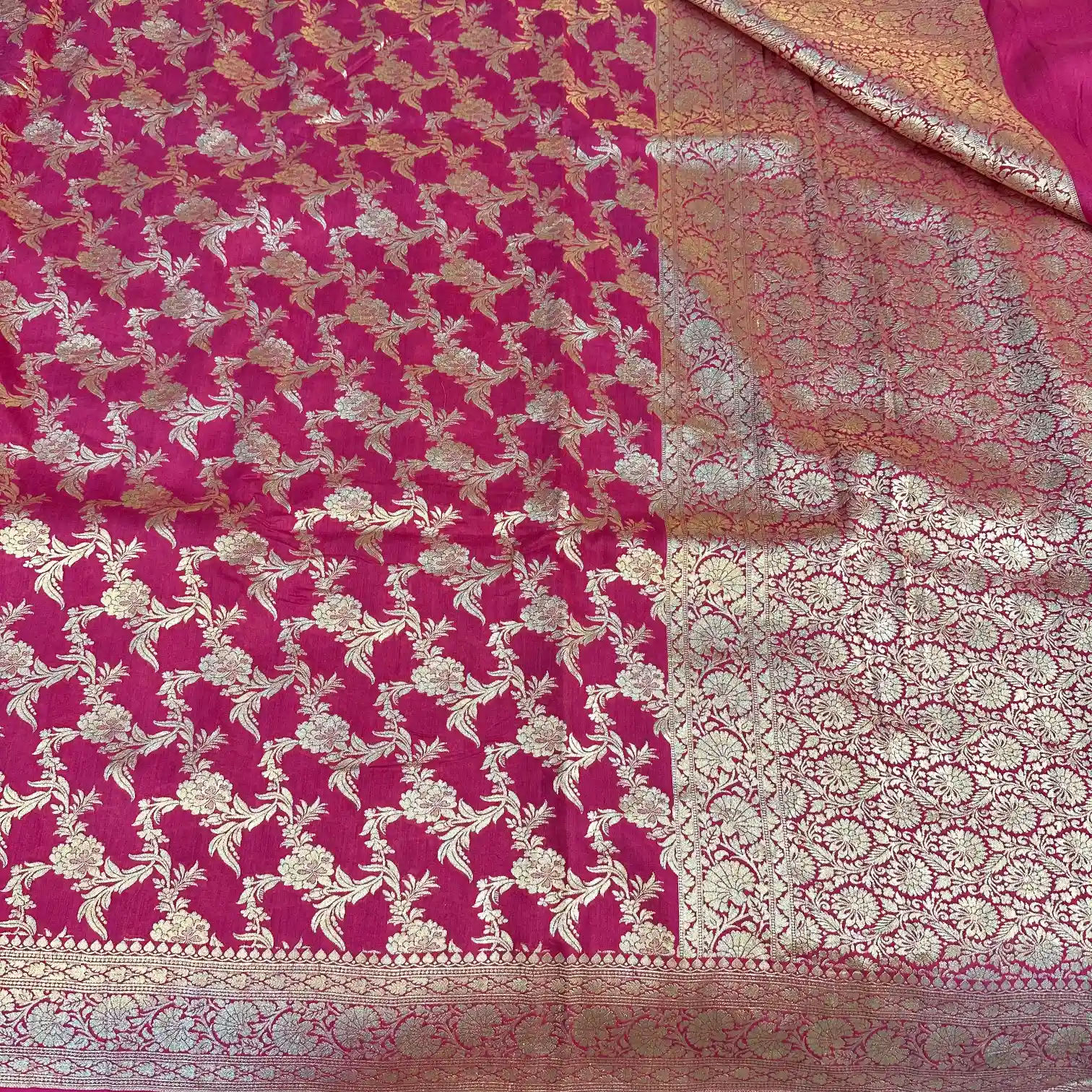 Rani Pink Intricate Pure Munga Silk Banarasi Saree - Image 2