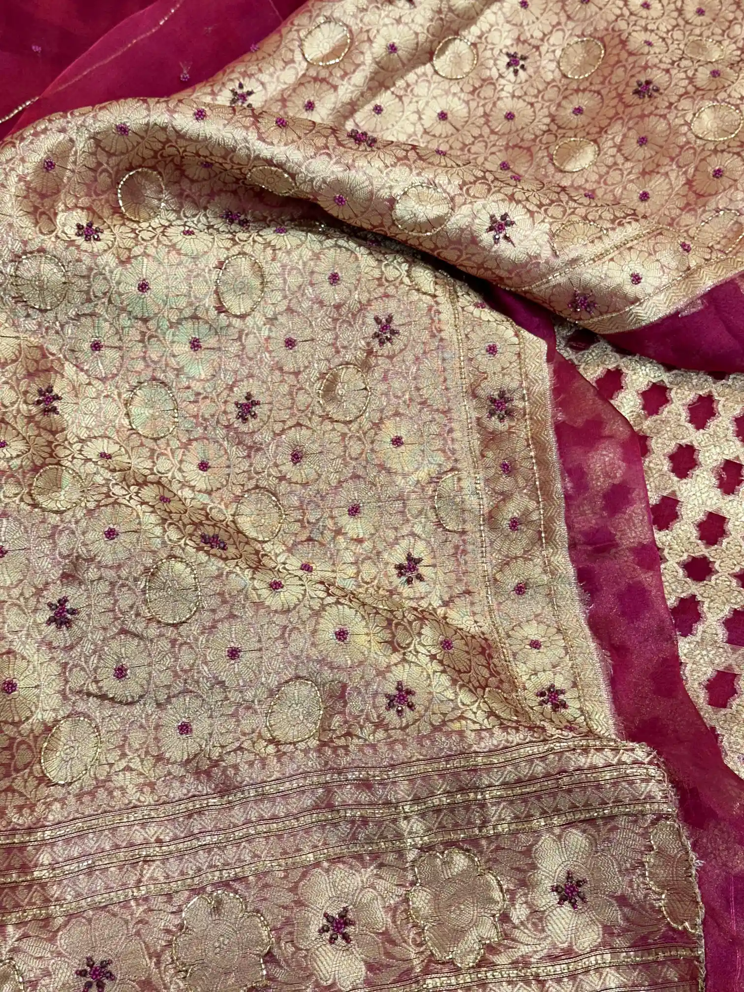 Rani Pink Premium Handwork Pure Tissue Silk Banarasi Saree - Image 4