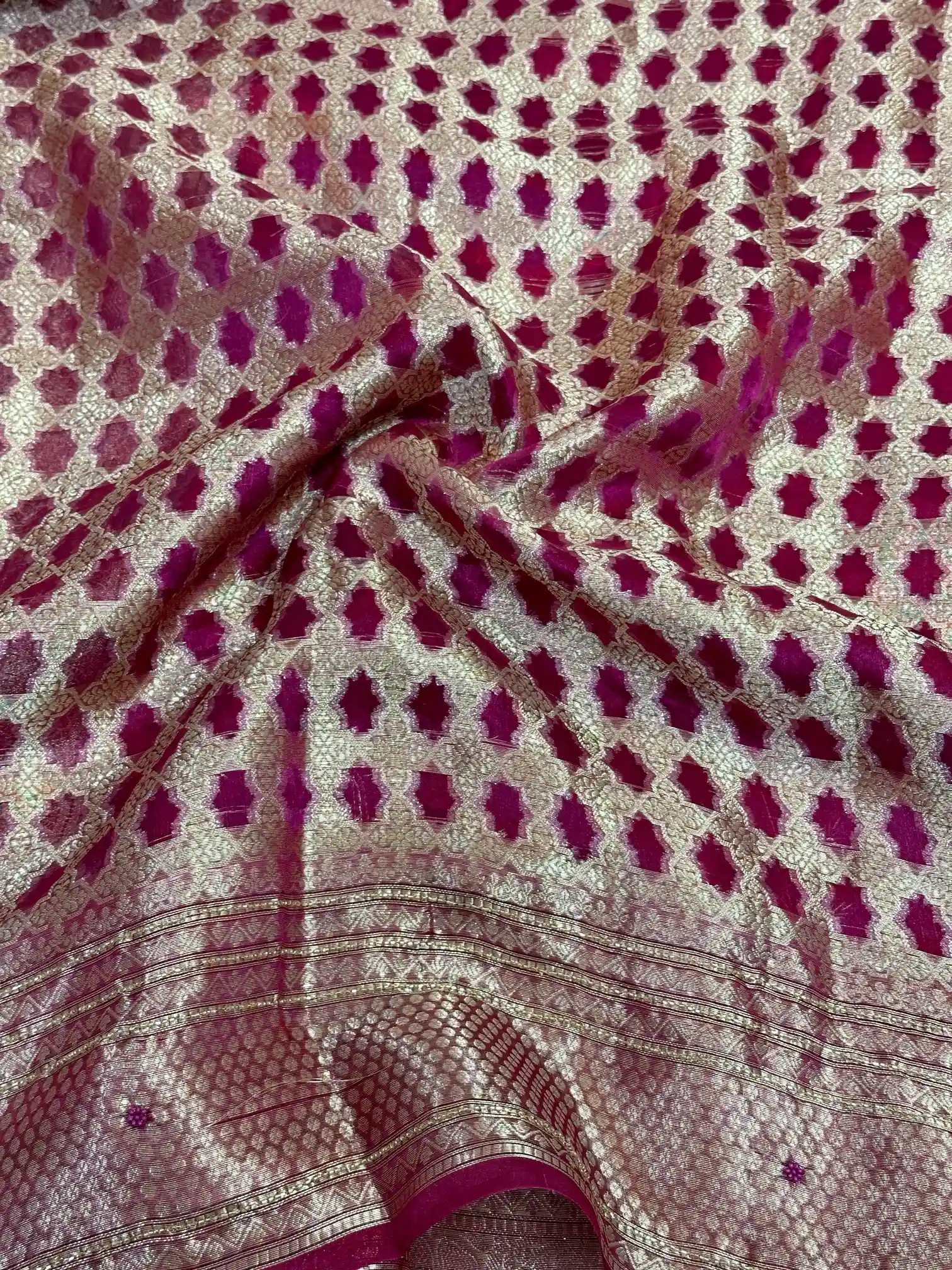 Rani Pink Premium Handwork Pure Tissue Silk Banarasi Saree - Image 6