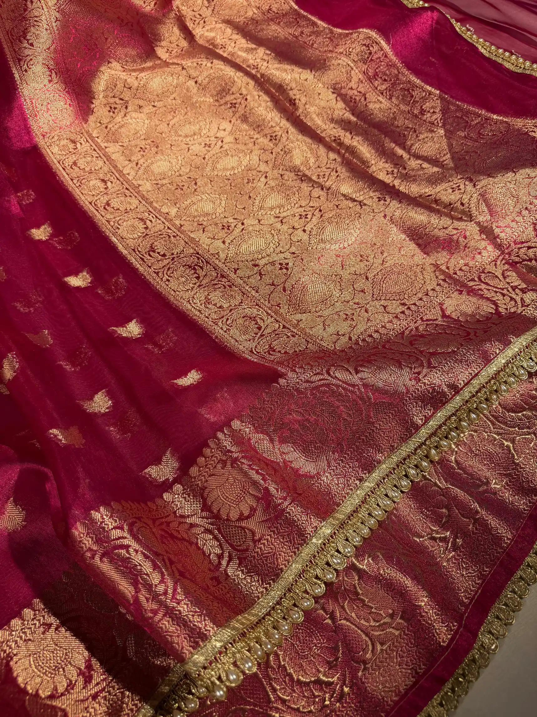Rani Pink Tissue Silk Designer Lace Work Banarasi Saree - Image 2