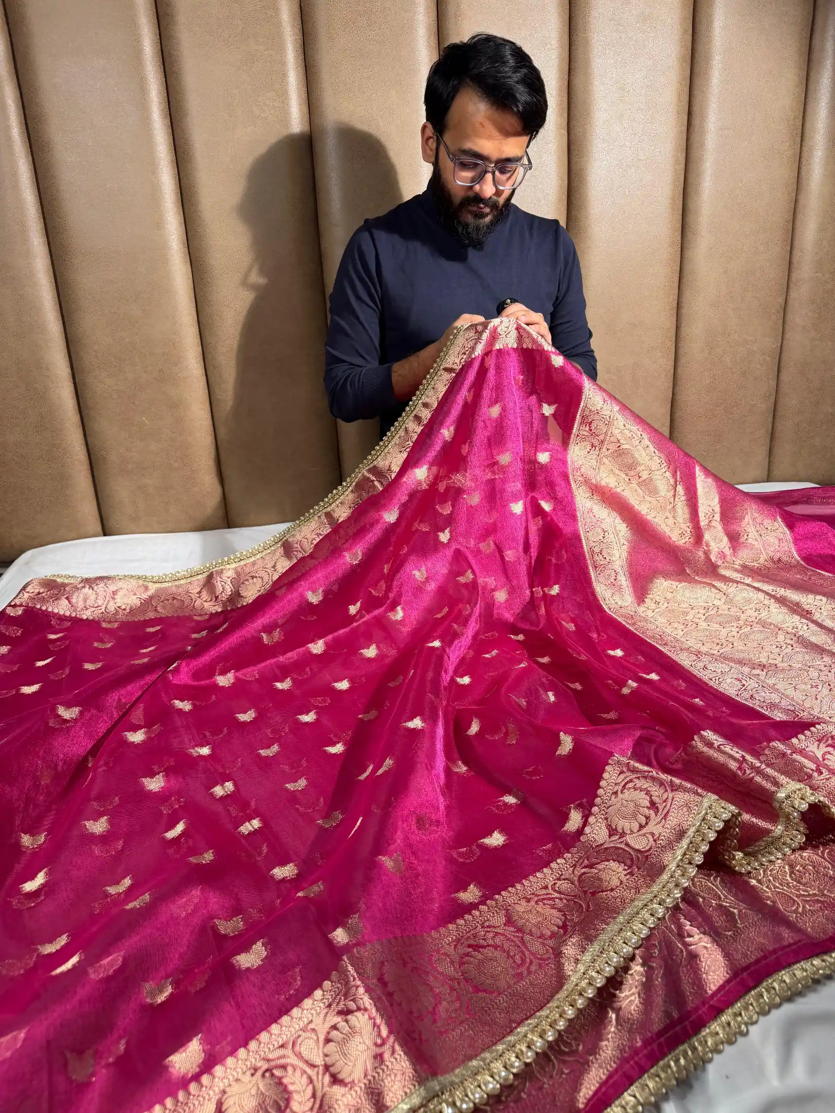 Rani Pink Tissue Silk Designer Lace Work Banarasi Saree - Image 3