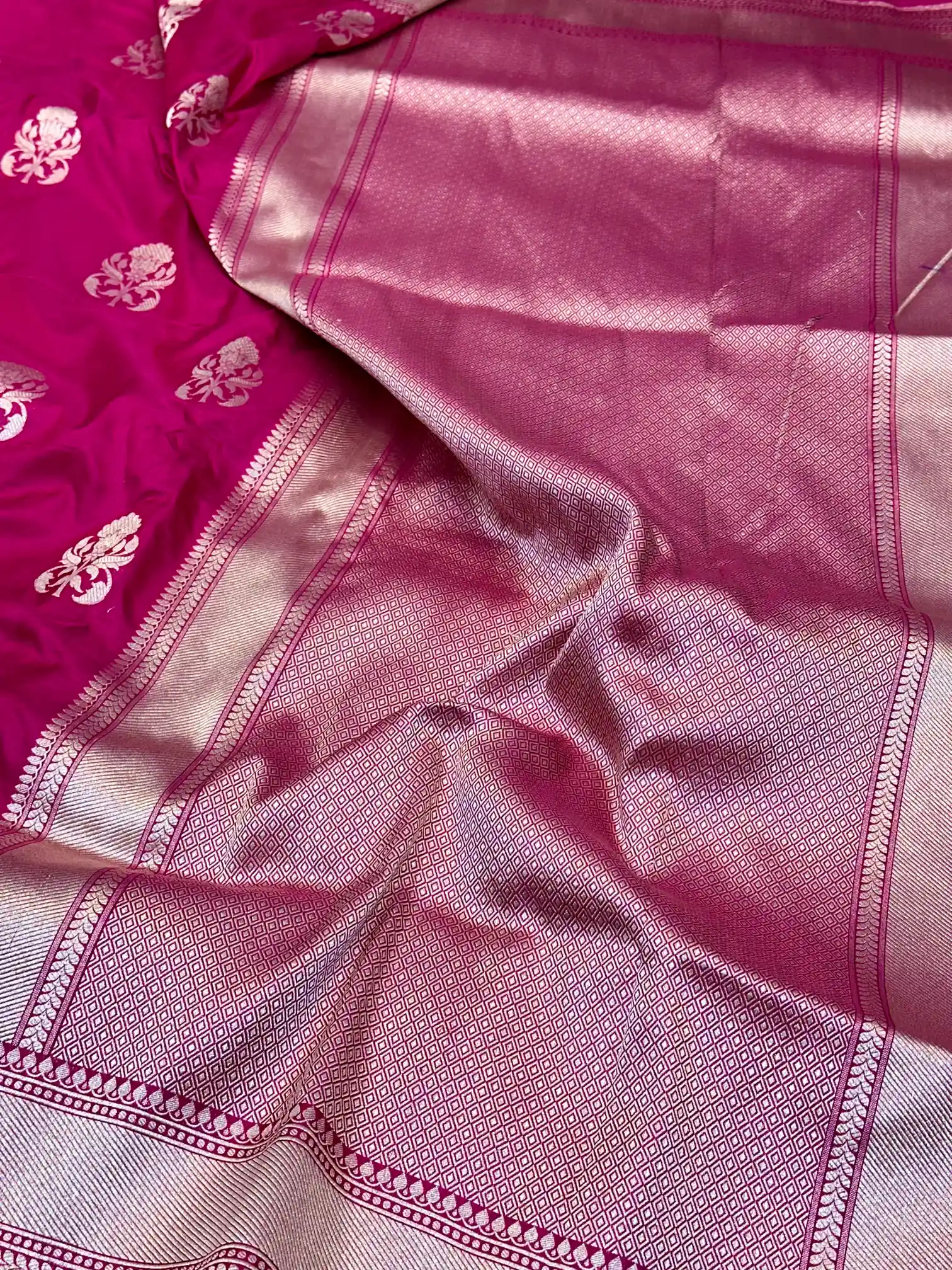 Rani Pink Traditional Pure Katan Silk Banarasi Saree - Image 4