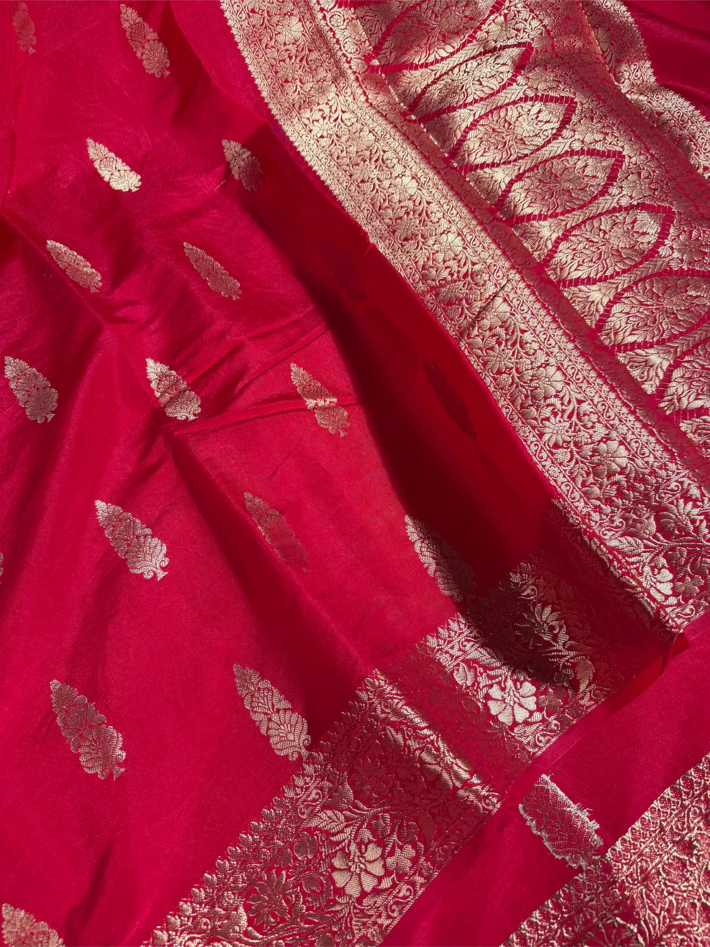 Rani Pink Warm Silk Traditional Buta Weave Banarasi Saree - Image 3