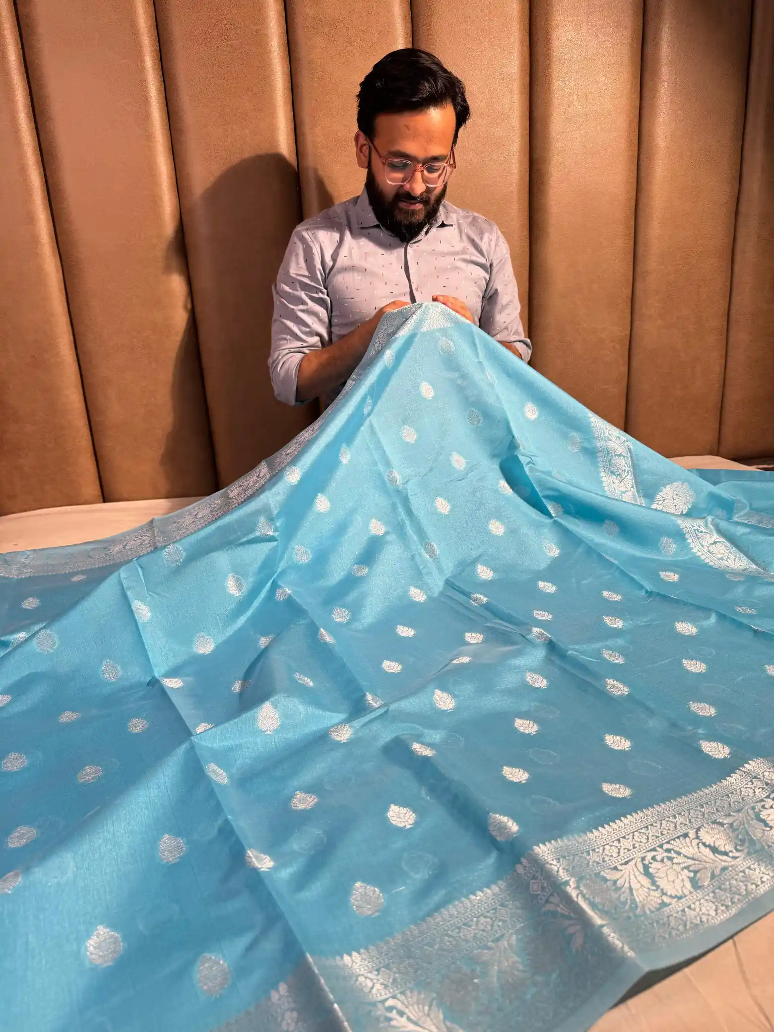 Sky Blue Colour Soft Silk Khaddi Buti Banarasi Saree - Image 3
