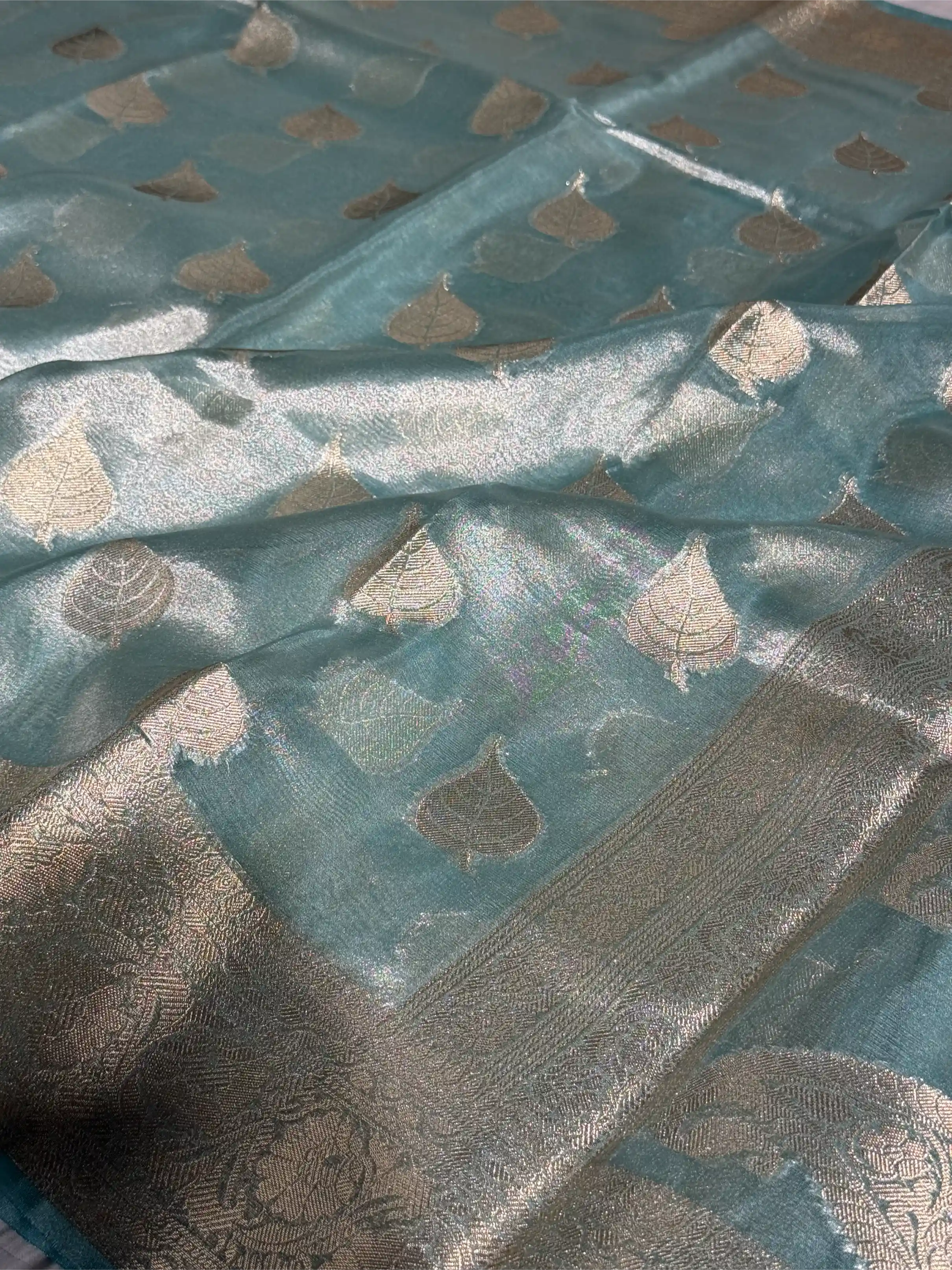 Sky Blue Glass Tissue Silk Banarasi Saree - Image 3