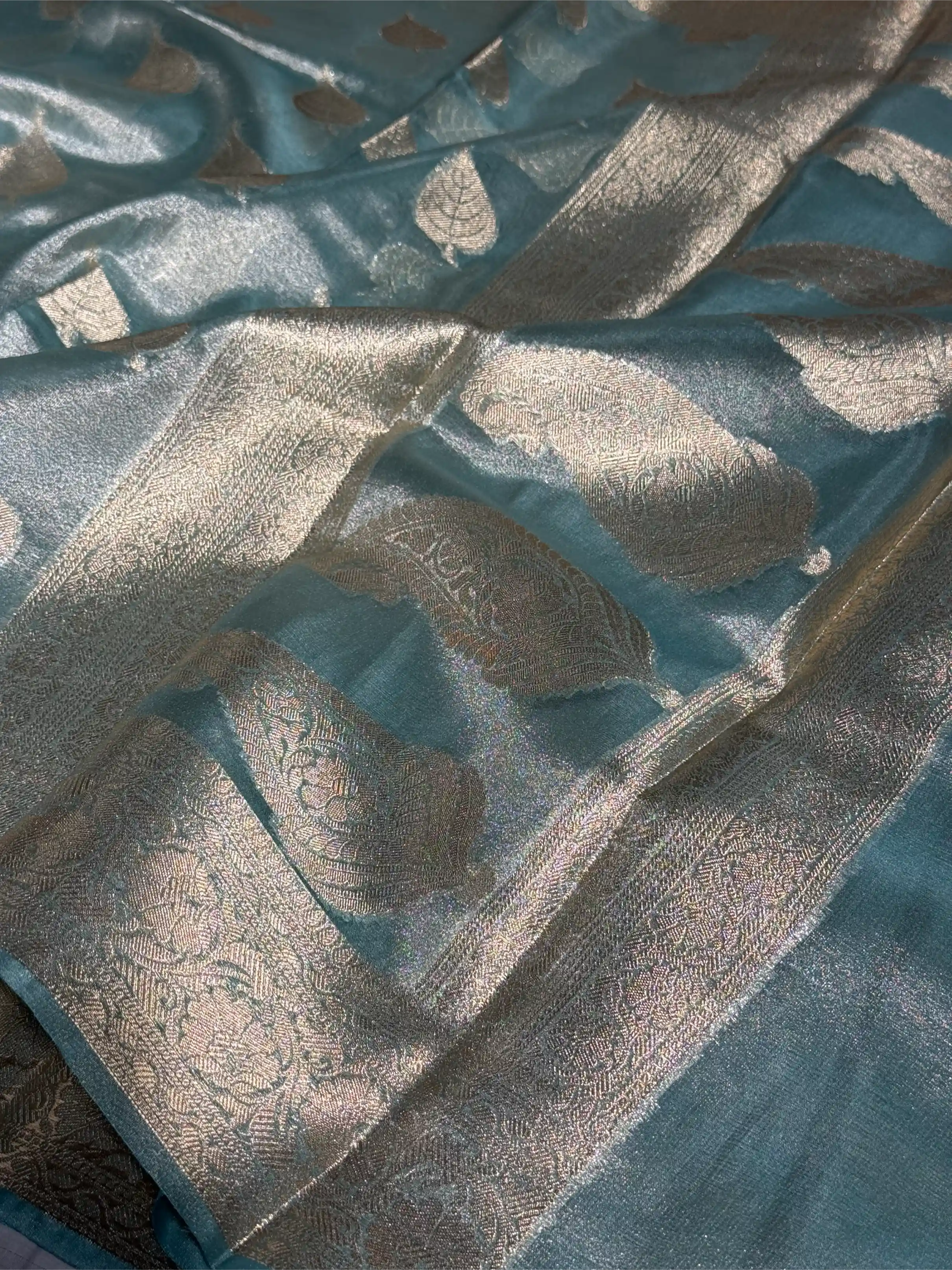 Sky Blue Glass Tissue Silk Banarasi Saree - Image 4