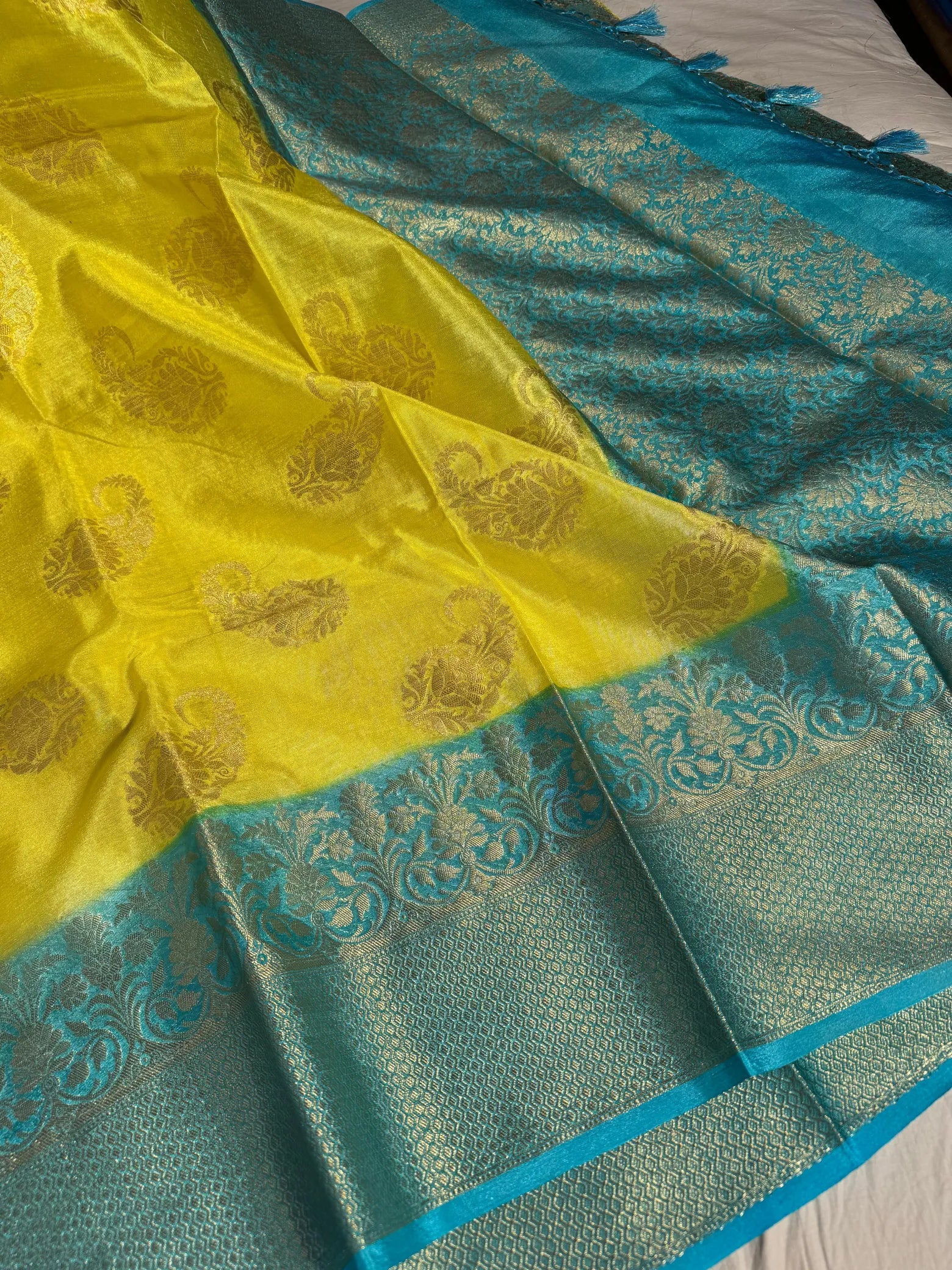 Summer friendly warm silk saree with rich pallu and blouse - Image 2