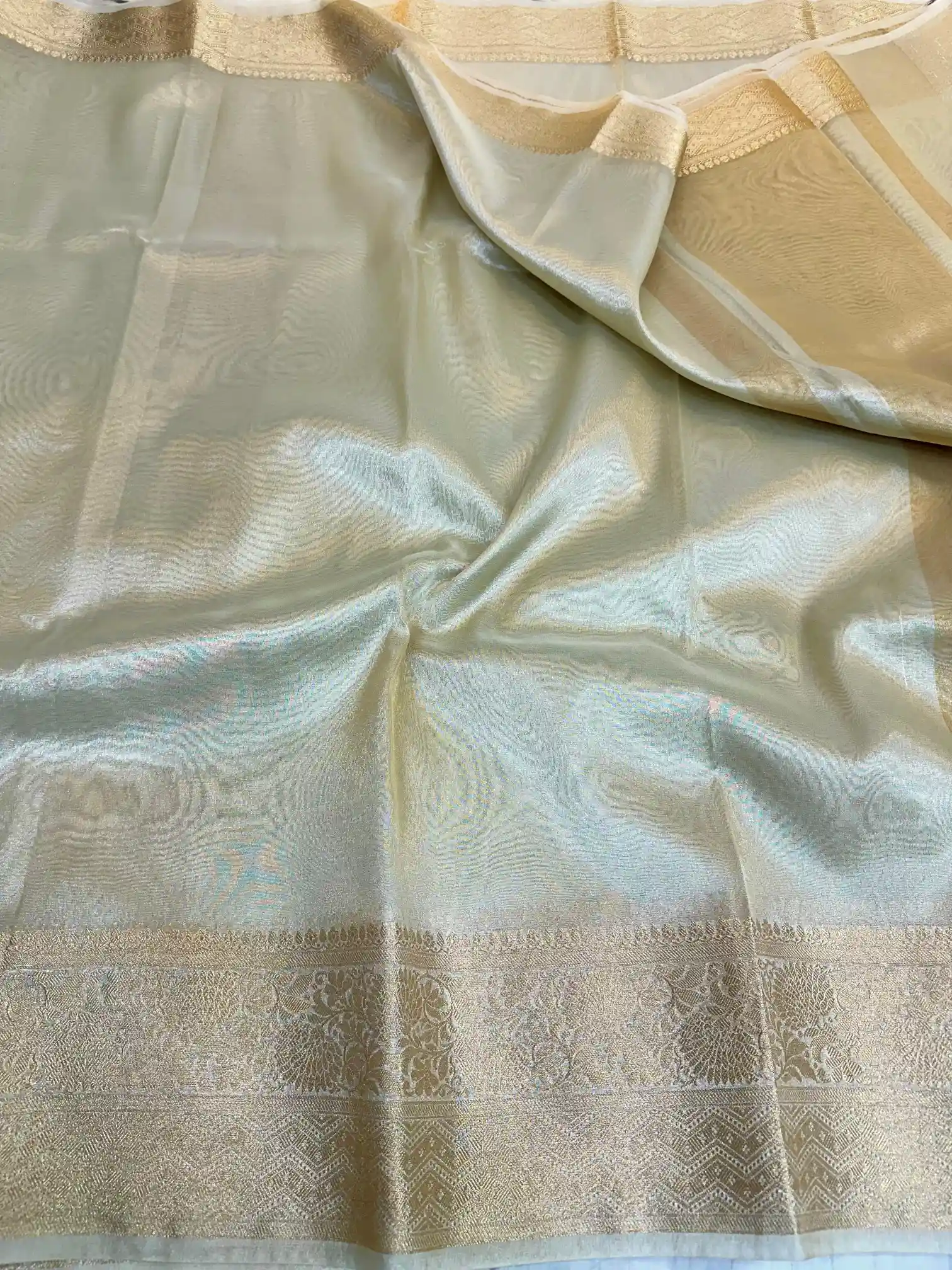 Water Gold Malaika Arora Inspired Tissue Silk Banarasi Saree - Image 2