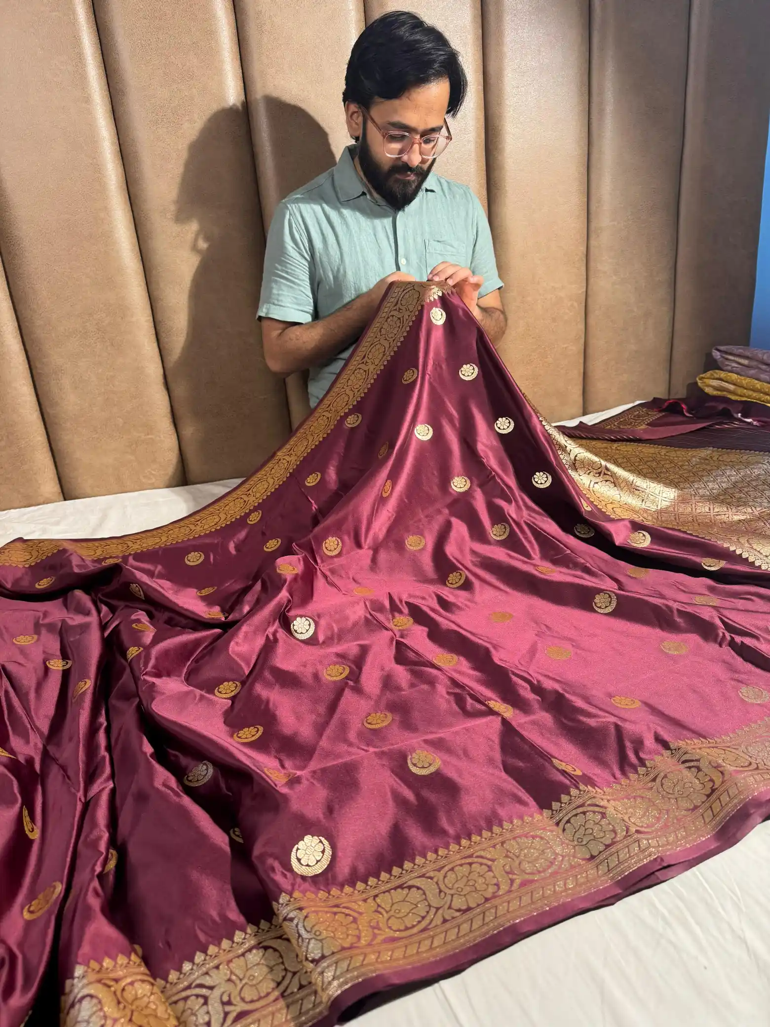 Wine Satin Silk Saree with Rich Texture Design and Classical Pallu - Image 3